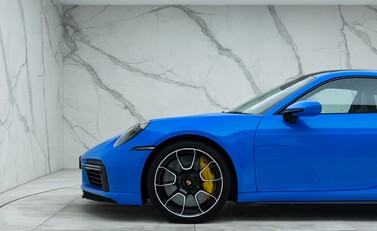 Porsche 911 Turbo S (992) 37