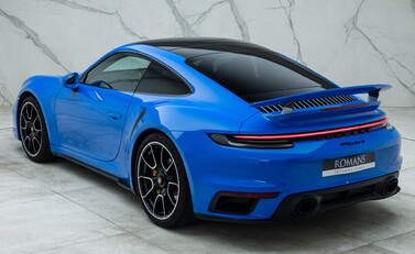 Porsche 911 Turbo S (992) 12