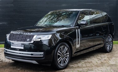 Land Rover Range Rover D350 AUTOBIOGRAPHY LWB 7 Seater 2