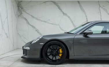 Porsche 911 GT3 (991) 37