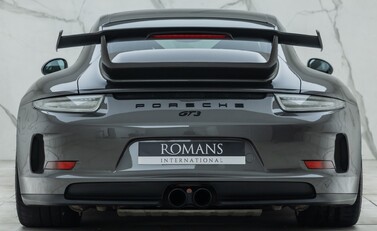 Porsche 911 GT3 (991) 8