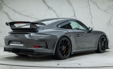 Porsche 911 GT3 (991) 6