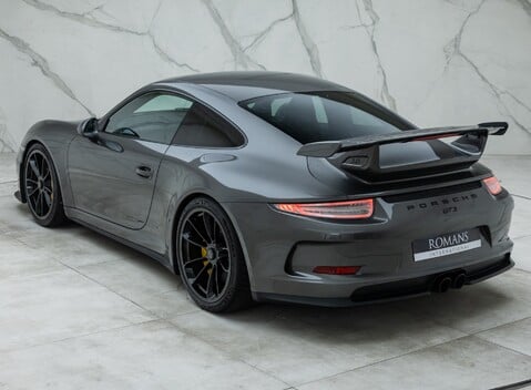 Porsche 911 GT3 (991) 12