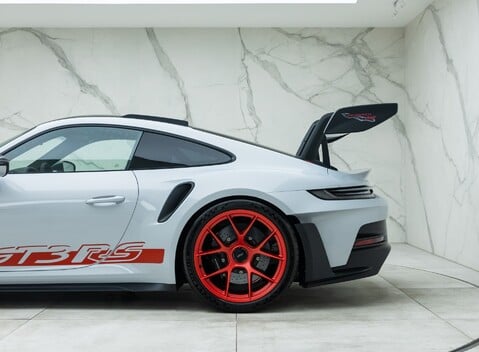 Porsche 911 GT3 RS (992) 56