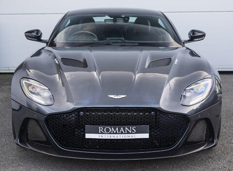 Aston Martin DBS Superleggera 4