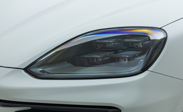 Porsche Cayenne TURBO E-HYBRID 35