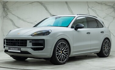 Porsche Cayenne TURBO E-HYBRID 1