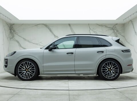 Porsche Cayenne TURBO E-HYBRID 5