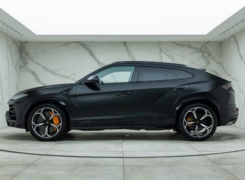 Lamborghini Urus 5