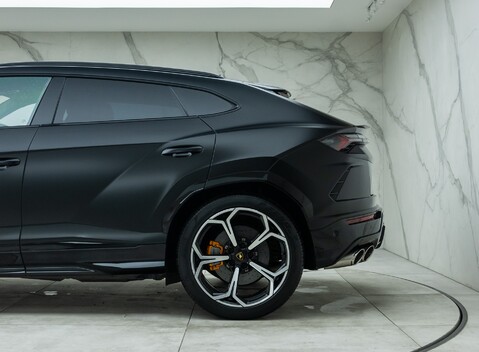 Lamborghini Urus 39