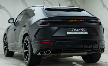 Lamborghini Urus 10