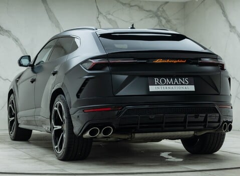 Lamborghini Urus 10