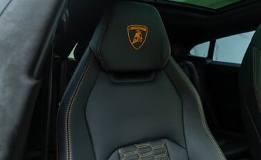 Lamborghini Urus 15