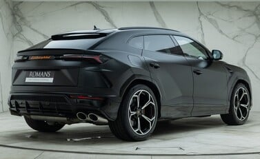 Lamborghini Urus 6