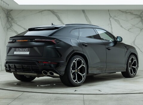 Lamborghini Urus 6