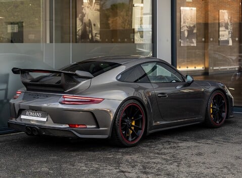 Porsche 911 GT3 (991.2) 4