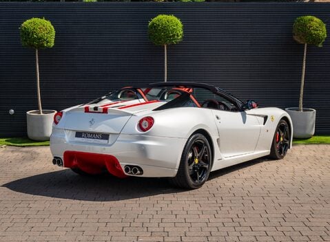 Ferrari 599 SA Aperta 4