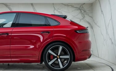 Porsche Cayenne GTS Coupe 46