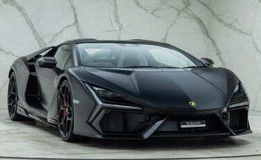 Lamborghini Revuelto 9