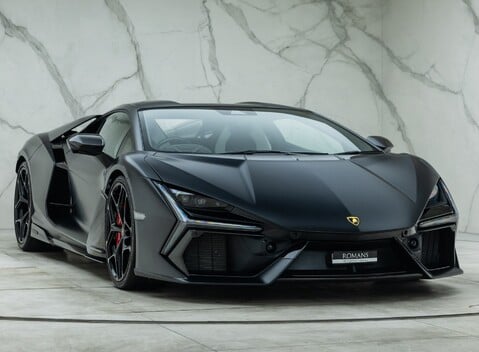 Lamborghini Revuelto 9