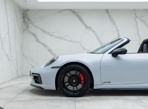 Porsche 911 Targa 4 GTS (992) 46