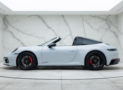 Porsche 911 Targa 4 GTS (992) 6