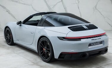 Porsche 911 Targa 4 GTS (992) 15