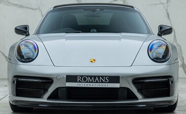 Porsche 911 Carrera GTS (992) 7