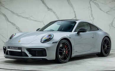 Porsche 911 Carrera GTS (992)