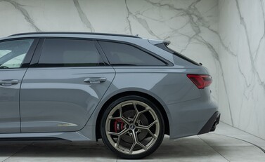 Audi RS6 AVANT PERFORMANCE CARBON VORSPRUNG 44