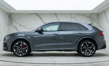 Audi RS Q8 VORSPRUNG 5