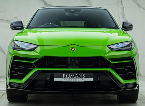 Lamborghini Urus PEARL CAPSULE 7