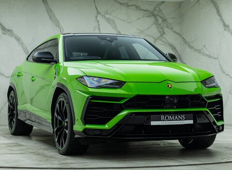 Lamborghini Urus PEARL CAPSULE 9