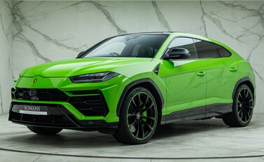 Lamborghini Urus PEARL CAPSULE 1