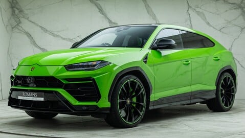 Lamborghini Urus PEARL CAPSULE 