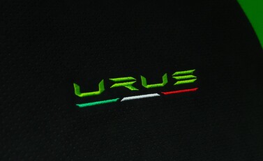 Lamborghini Urus PEARL CAPSULE 16