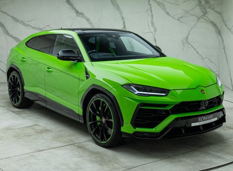 Lamborghini Urus PEARL CAPSULE 11