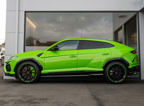 Lamborghini Urus PEARL CAPSULE 3