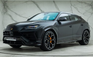 Lamborghini Urus PERFORMANTE 1