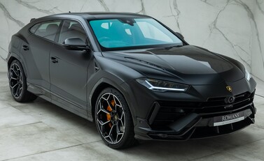 Lamborghini Urus PERFORMANTE 11