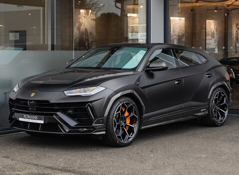 Lamborghini Urus PERFORMANTE 2