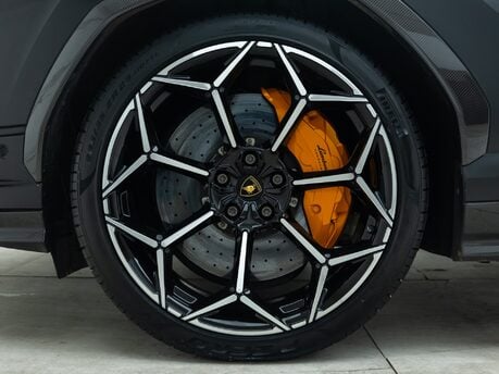 Lamborghini Urus PERFORMANTE