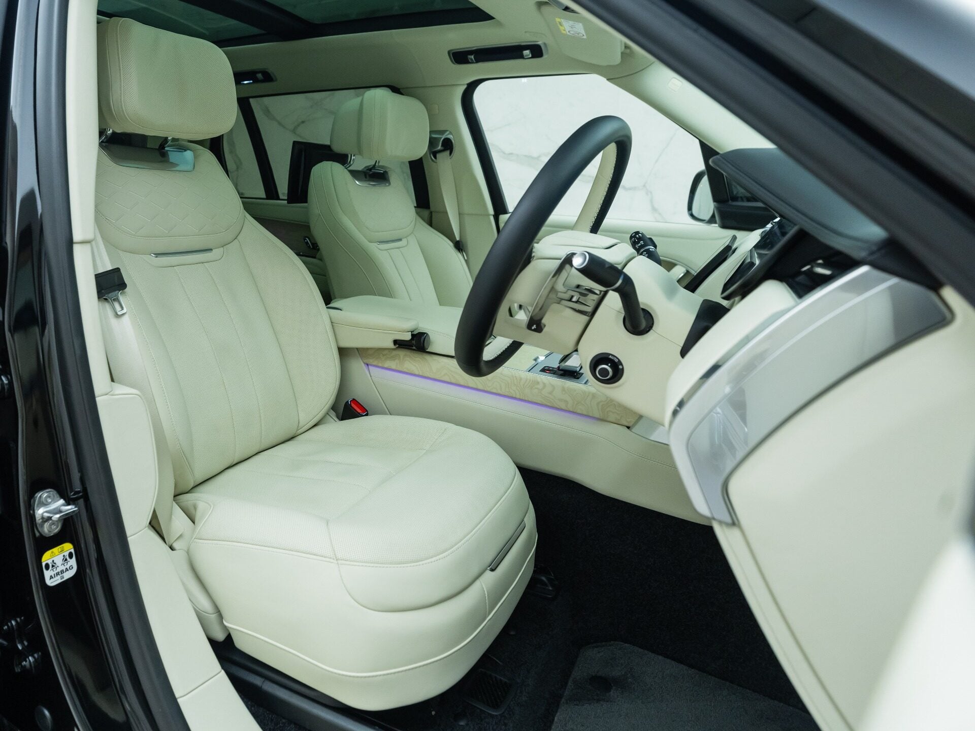Used Land Rover Range Rover P615 SV LWB for sale | Santorini Black