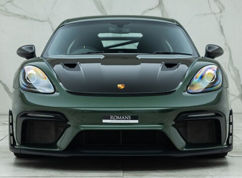 Porsche Cayman GT4 RS (718) 7