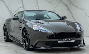 Aston Martin Vanquish S 7