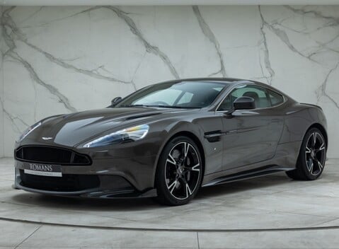 Aston Martin Vanquish S 1