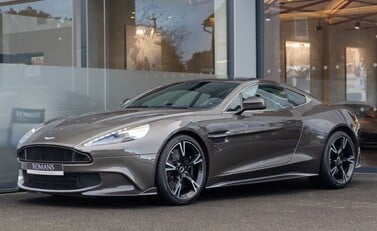 Aston Martin Vanquish S 2