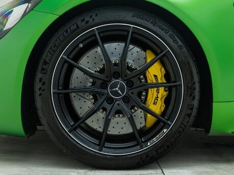 Mercedes-Benz AMG GT R