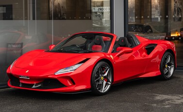 Ferrari F8 SPIDER 2