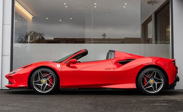 Ferrari F8 SPIDER 3